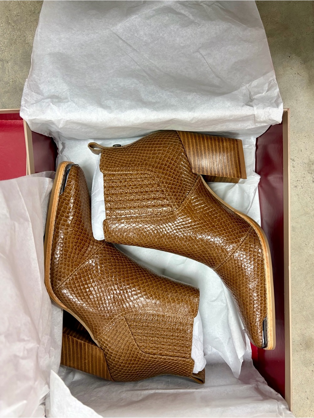 Donald Pliner Wilis Embossed Snake Leather Western Booties Saddle Size 6.5 NEW